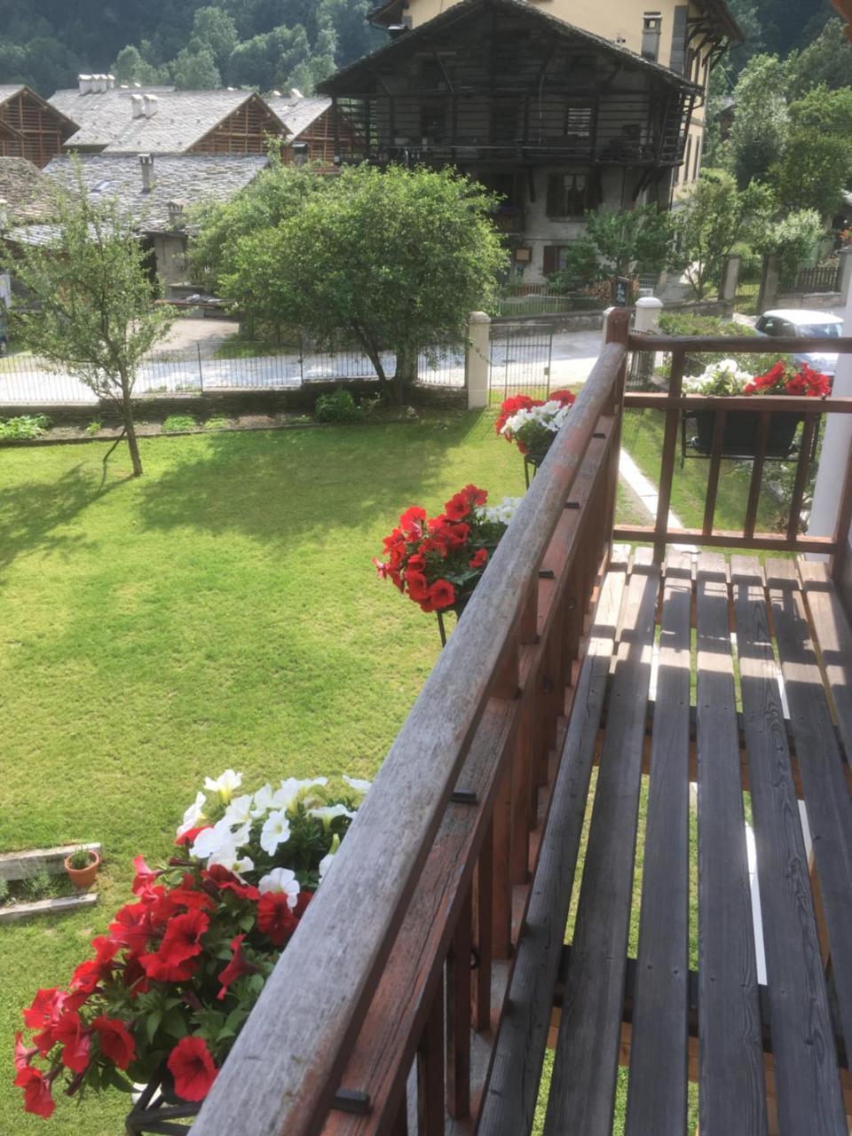 L'Aria Di Casa Bed and Breakfast Alagna Valsesia Εξωτερικό φωτογραφία